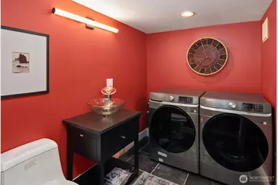 159 Blaine Street, Seattle, WA 98109 - Photo 30