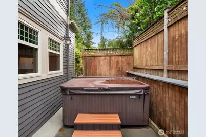 159 Blaine Street, Seattle, WA 98109 - Photo 34