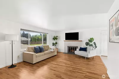 17035 128th Avenue SE, Renton, WA 98058 - Photo 2