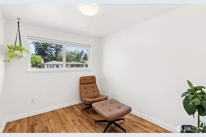 17035 128th Avenue SE, Renton, WA 98058 - Photo 12