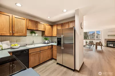 2350 10th Avenue E #227, Seattle, WA 98102 - Photo 10