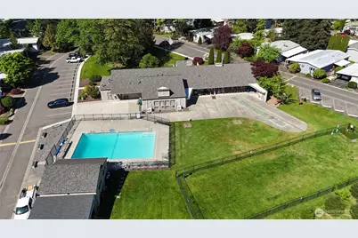 18425 NE 95th Street #34, Redmond, WA 98052 - Photo 18