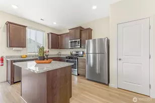 1228 W 16th Ave, La Center, WA 98629 - Photo 10