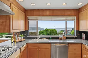5810 NE 181st St, Kenmore, WA 98028 - Photo 14