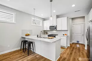 13715 NW 7th Pl, Vancouver, WA 98685 - Photo 10