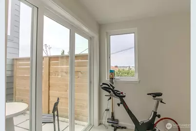 3625 13th Avenue W, Seattle, WA 98119 - Photo 6