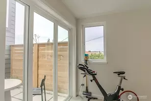 3625 13th Ave W, Seattle, WA 98119 - Photo 6