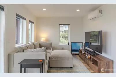 3625 13th Avenue W, Seattle, WA 98119 - Photo 20
