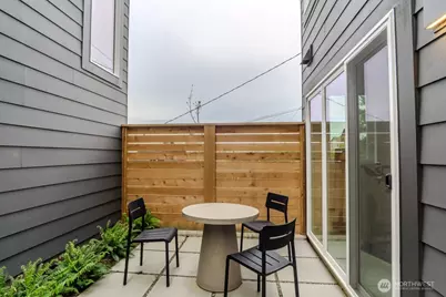3625 13th Avenue W, Seattle, WA 98119 - Photo 8