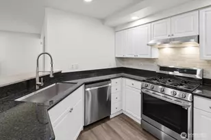 400 228th St SW, Bothell, WA 98021 - Photo 10