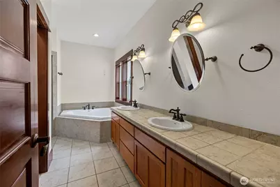 16711 Blodgett Road, Mount Vernon, WA 98274 - Photo 16