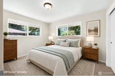 10612 Waller Road E, Tacoma, WA 98446 - Photo 2