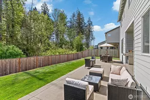 17525 Crossing Dr E, Puyallup, WA 98374 - Photo 36