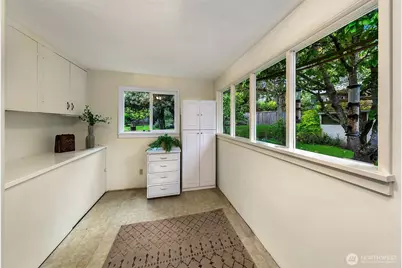15545 8th Avenue NE, Shoreline, WA 98155 - Photo 8