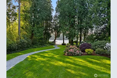 3718 S 334th Street, Federal Way, WA 98001 - Photo 2