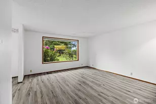 8011 188th Ave SW, Rochester, WA 98579 - Photo 4