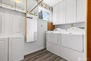 8011 188th Ave SW, Rochester, WA 98579 - Photo 12