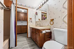 8011 188th Ave SW, Rochester, WA 98579 - Photo 16
