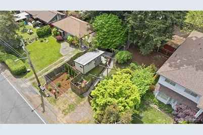 15749 Wallingford Avenue N, Shoreline, WA 98133 - Photo 36