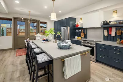 5037 25th Avenue SW, Seattle, WA 98106 - Photo 8