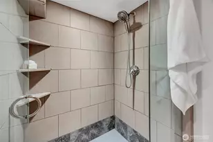 8232 39th Ave NE, Seattle, WA 98115 - Photo 22