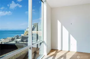 121 Stewart St, Seattle, WA 98101 - Photo 2