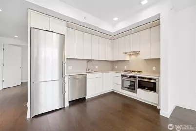 590 1st Avenue S #816, Seattle, WA 98104 - Photo 2
