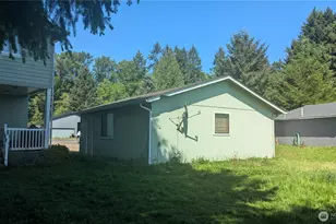 117 Enchanted Valley Dr N, Vader, WA 98593 - Photo 2