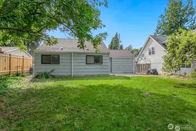 12438 9th Avenue S, Seattle, WA 98168 - Photo 18