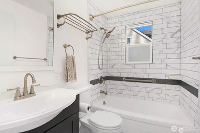 12438 9th Avenue S, Seattle, WA 98168 - Photo 10