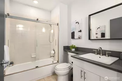 2716 Elliott #402, Seattle, WA 98121 - Photo 22