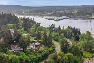 10879 Bill Point Cir NE, Bainbridge Island, WA 98110 - Photo 36