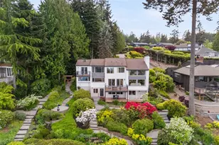 10879 Bill Point Cir NE, Bainbridge Island, WA 98110 - Photo 8