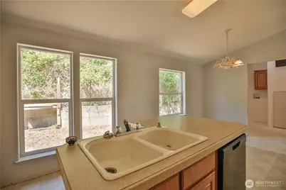 4717 Hansen Drive, Clinton, WA 98236 - Photo 8