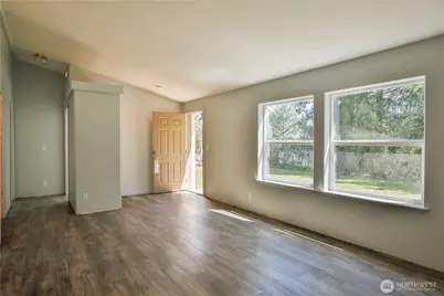 4717 Hansen Drive, Clinton, WA 98236 - Photo 4