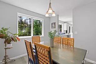 945 SW Moffett Ln, Port Orchard, WA 98367 - Photo 4