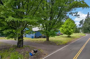 943 Fall Creek Rd, Longview, WA 98632 - Photo 4