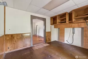 943 Fall Creek Rd, Longview, WA 98632 - Photo 10