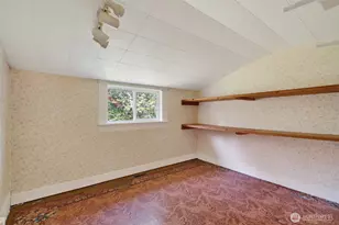 943 Fall Creek Rd, Longview, WA 98632 - Photo 12