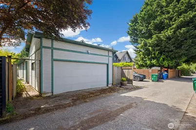 520 N 79th Street, Seattle, WA 98103 - Photo 26