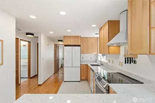 520 N 79th St, Seattle, WA 98103 - Photo 14