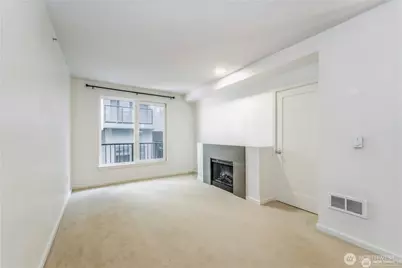 81 Clay Street #526, Seattle, WA 98121 - Photo 4