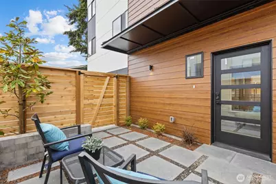 5446 40th Avenue SW, Seattle, WA 98136 - Photo 2