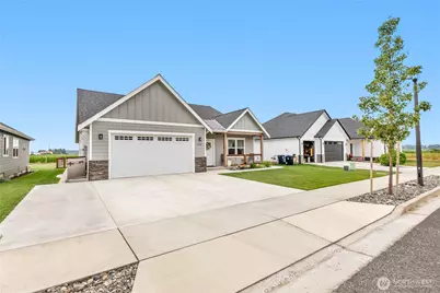 2068 Bowfin Way, Lynden, WA 98264 - Photo 2