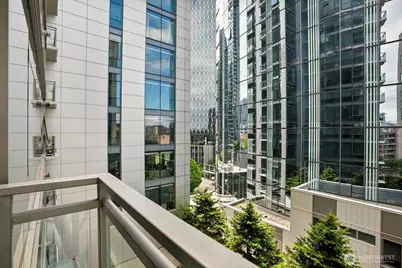 820 Blanchard Street #910, Seattle, WA 98121 - Photo 12