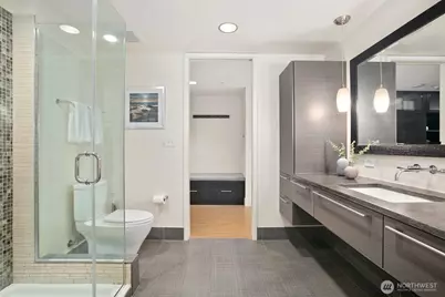 820 Blanchard Street #910, Seattle, WA 98121 - Photo 16