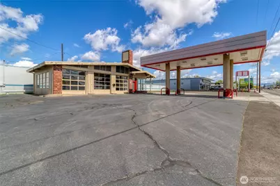 1745 Isaacs Avenue, Walla Walla, WA 99362 - Photo 1