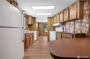 1210 35th St, Seaview, WA 98644 - Photo 12