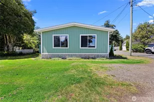 1210 35th St, Seaview, WA 98644 - Photo 2