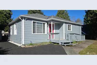 12053 70 Th Avenue S, Seattle, WA 98178 - Photo 2
